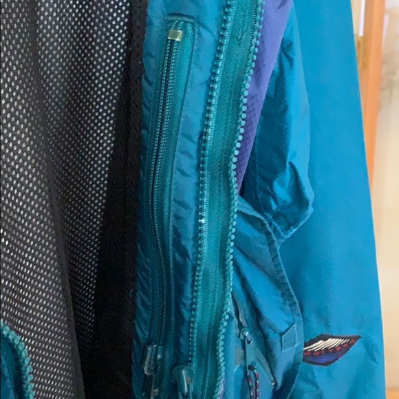 Columbia / Omni Tech Jacket - Picture 6 of 7